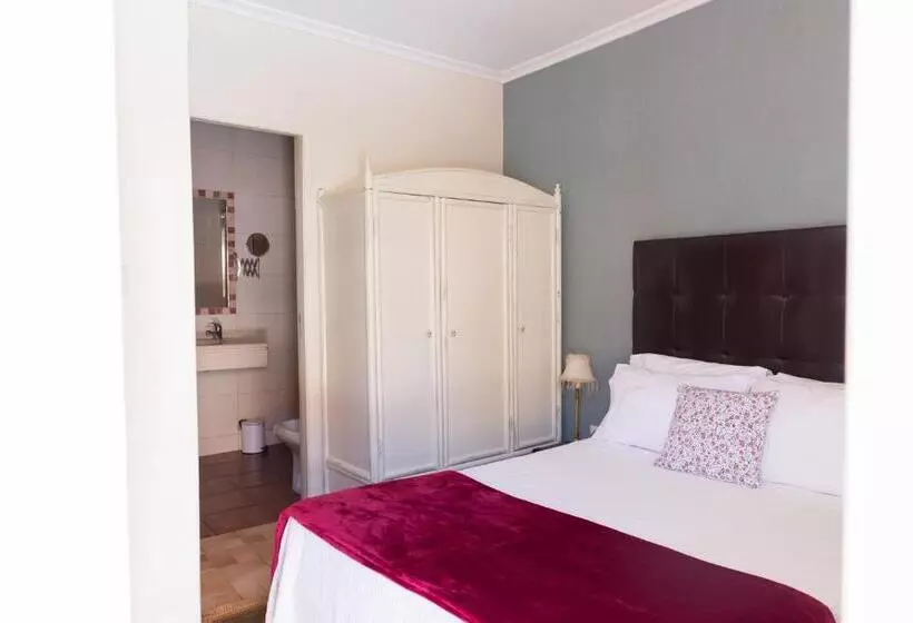 Majatalo Ester Guest House