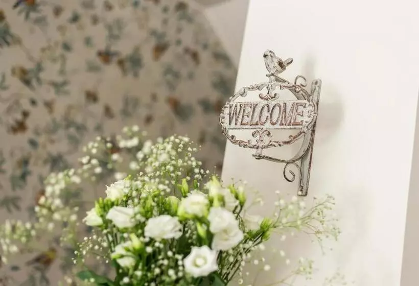 Majatalo Ester Guest House