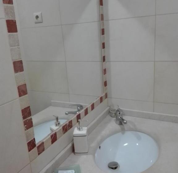 پانسیون Ester Guest House