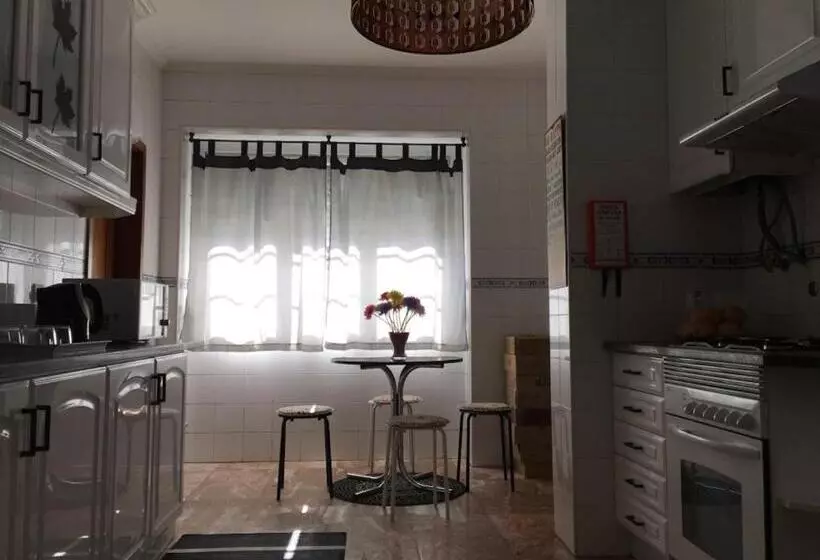 پانسیون Guest House Guerra Junqueiro