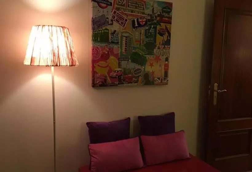 پانسیون Guest House Guerra Junqueiro