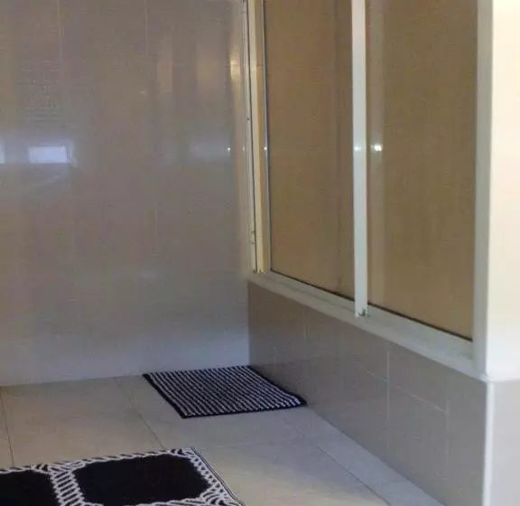 پانسیون Guest House Guerra Junqueiro