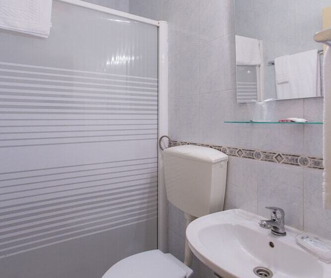 بنسيون Hospedaria Os Condes