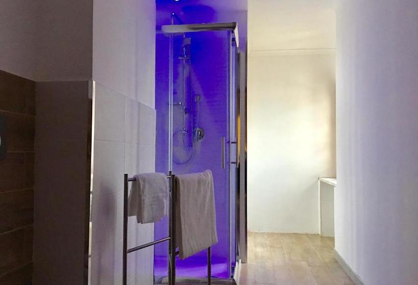 פנסיון Charme Rooms