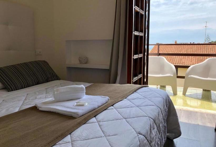 פנסיון Charme Rooms