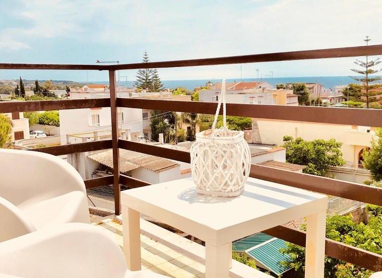 פנסיון Charme Rooms