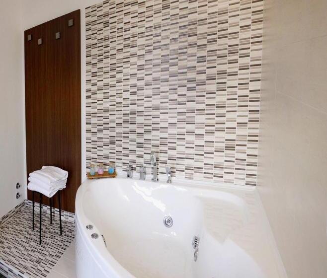 膳宿费 Donna Matilde