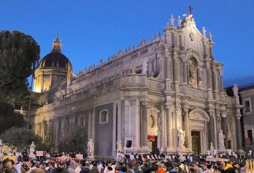 پانسیون Quattro Canti Suites