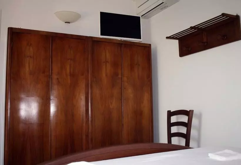 ホテル Agriturismo Le Quadrelle
