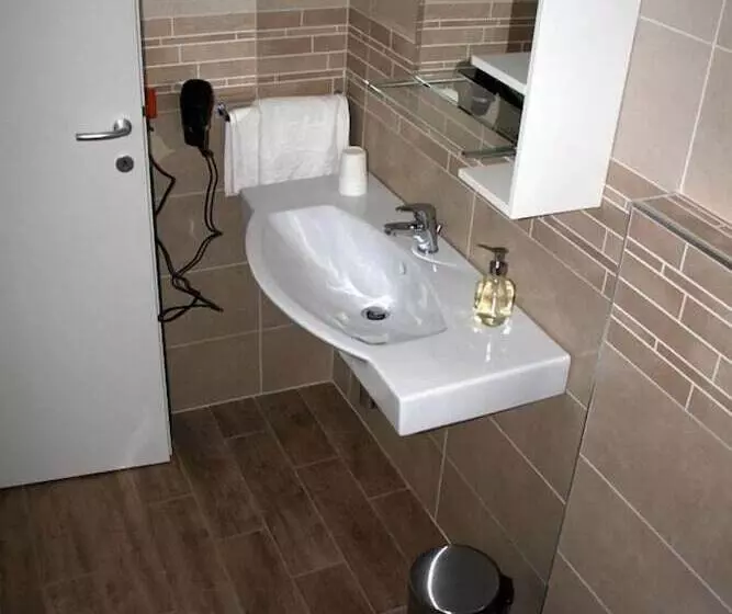 ホテル Agriturismo Le Quadrelle