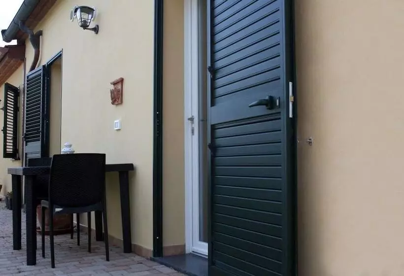 ホテル Agriturismo Le Quadrelle