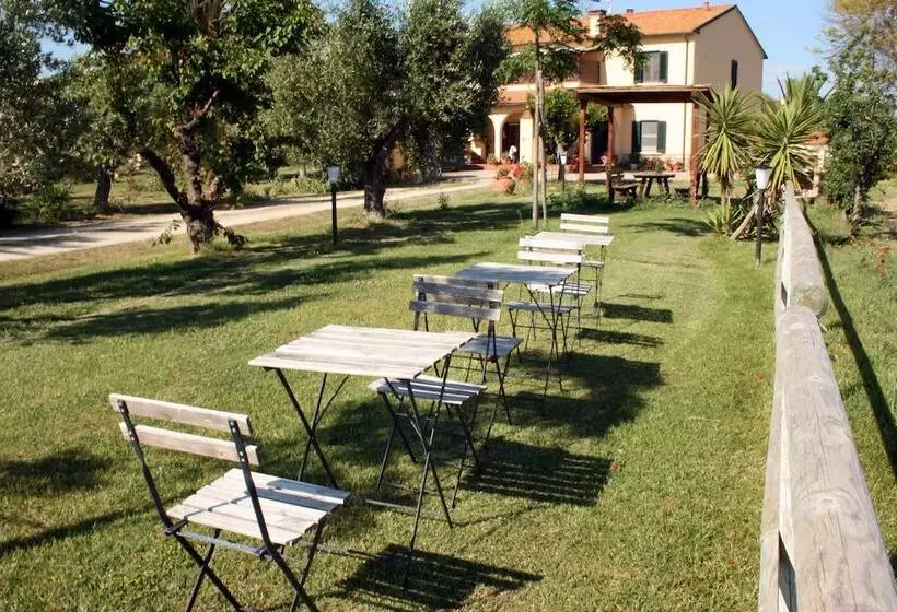ホテル Agriturismo Le Quadrelle