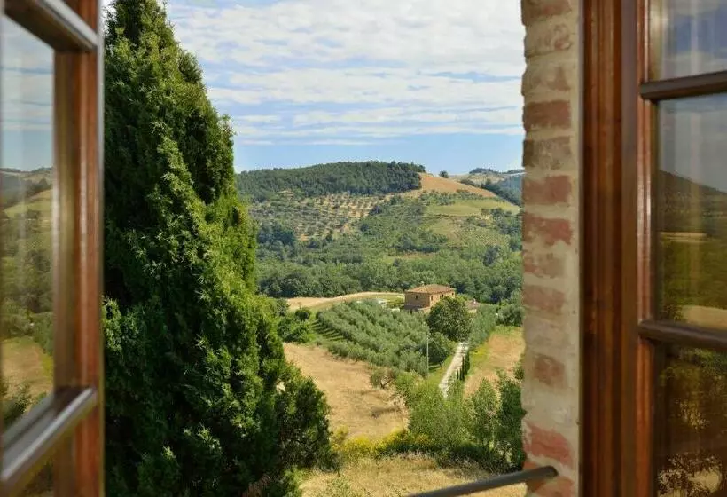 ホテル Agriturismo Zampugna
