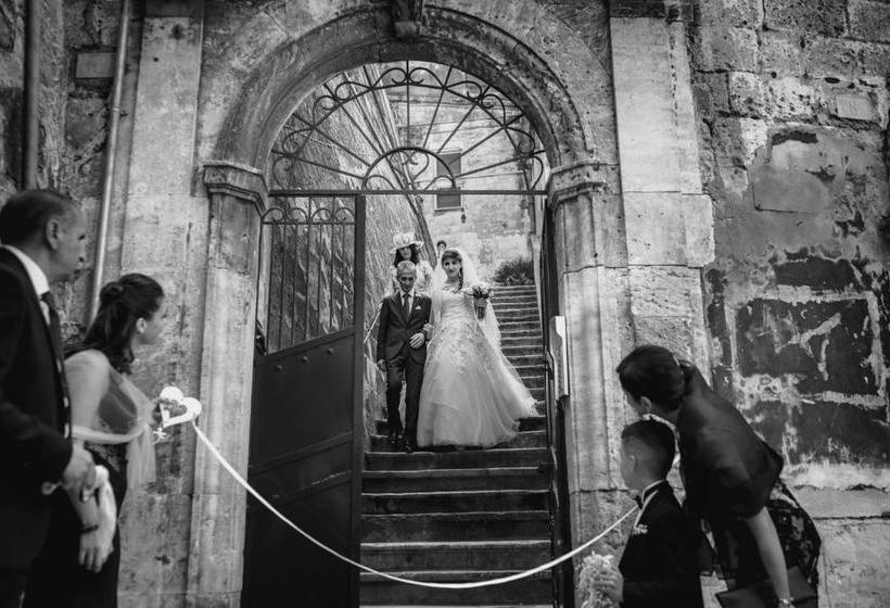 Pensjonat Antica Torre Di Iuso