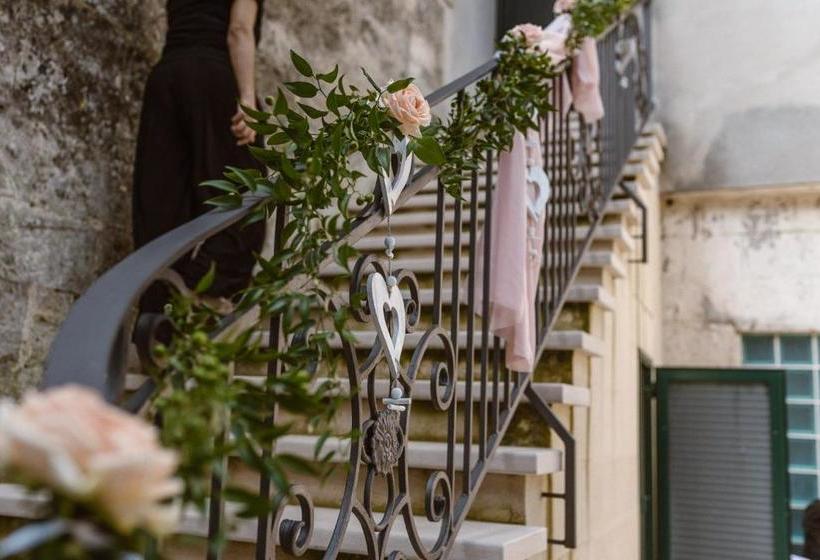 Pensjonat Antica Torre Di Iuso