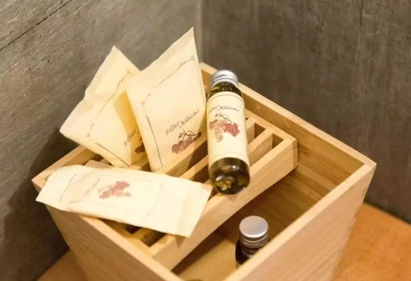 ユースホステル Rossodivino