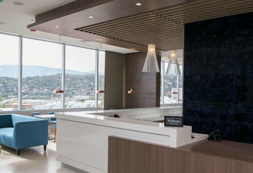 ホテル Hampton Inn By Hilton Cucuta