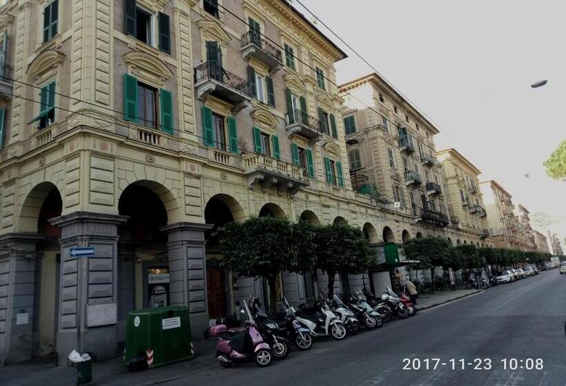 پانسیون Colors Of Cinque Terre   Guest House