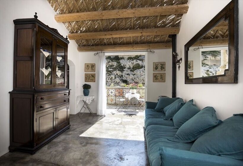 پانسیون Sanbartolomeo Casa & Putìa