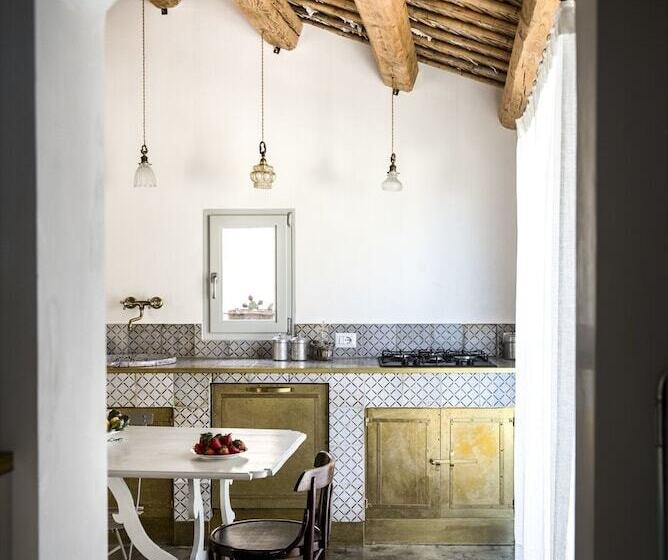 پانسیون Sanbartolomeo Casa & Putìa