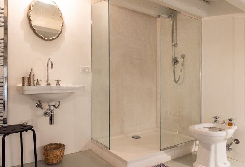 پانسیون Sanbartolomeo Casa & Putìa