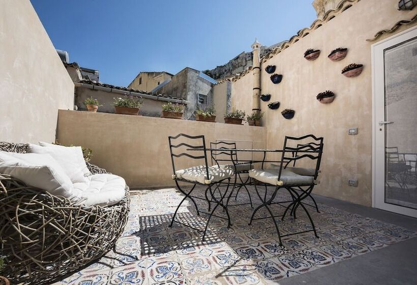 پانسیون Sanbartolomeo Casa & Putìa