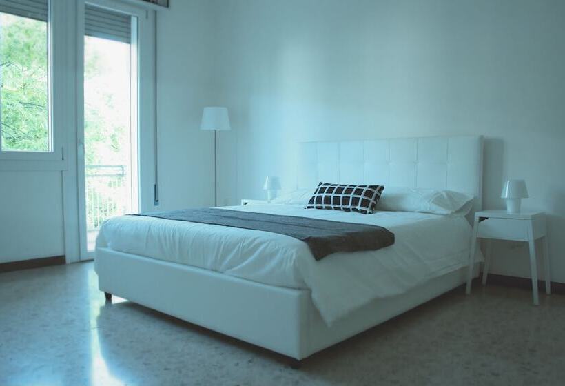 Pension (Hôtel basse catégorie) The Guesthouse Treviso