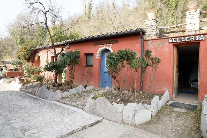 Отель La Tenuta  Resort Agricolo