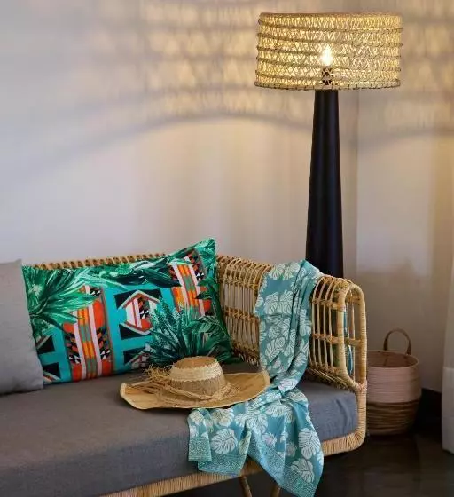 هتل Les Lauriers Eco