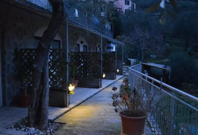 Pensione Affittacamere Arabafenice