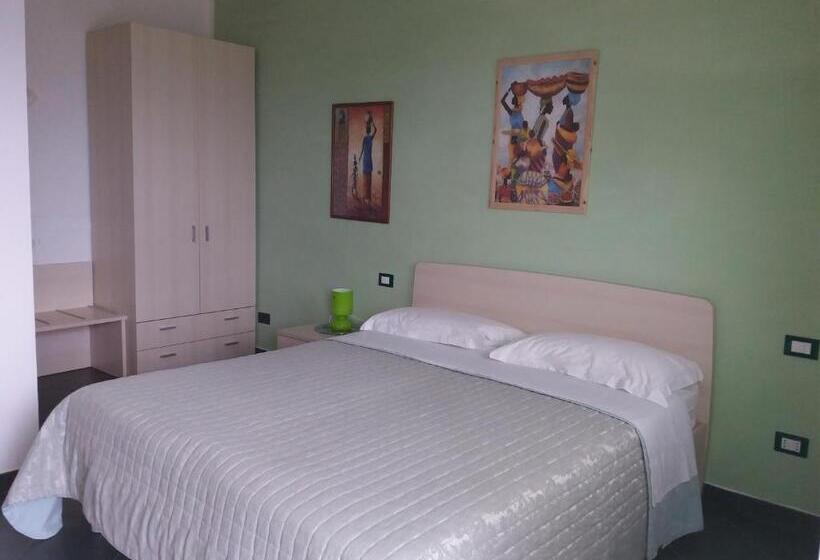 ペンション Affittacamere Arabafenice