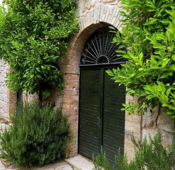 Отель Casina Di Pietra