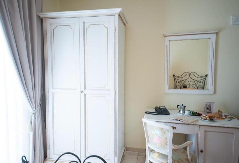 Отель Villa Marchesa