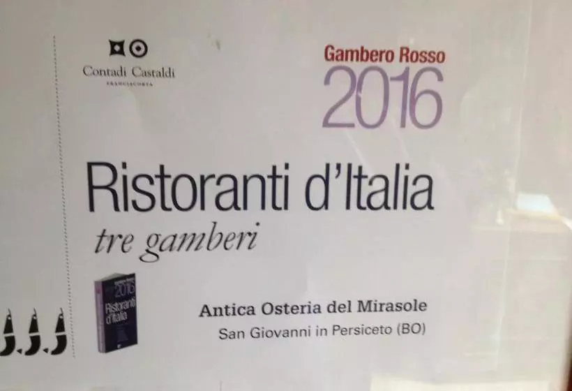 Retkeilymaja Antica Osteria Del Mirasole