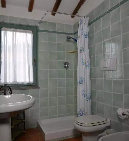 Hotelli Agriturismo Fattoria Il Casalone