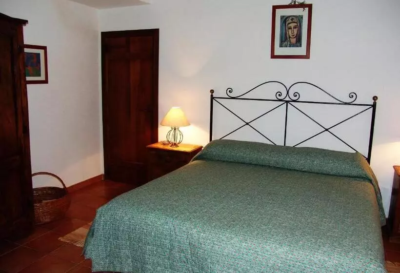 Hotelli Agriturismo Fattoria Il Casalone