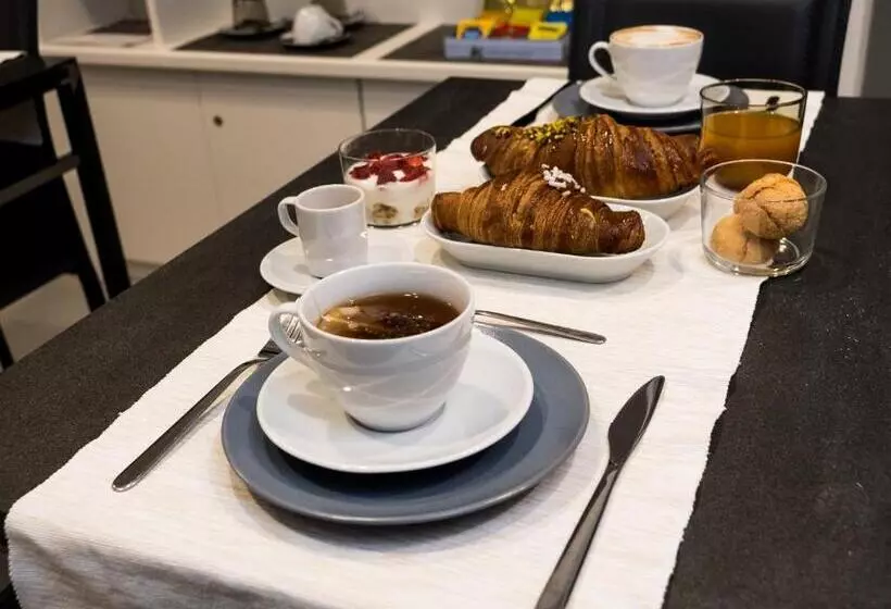 پانسیون Midnight In Genova