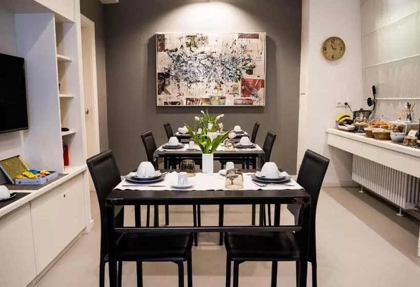 پانسیون Midnight In Genova