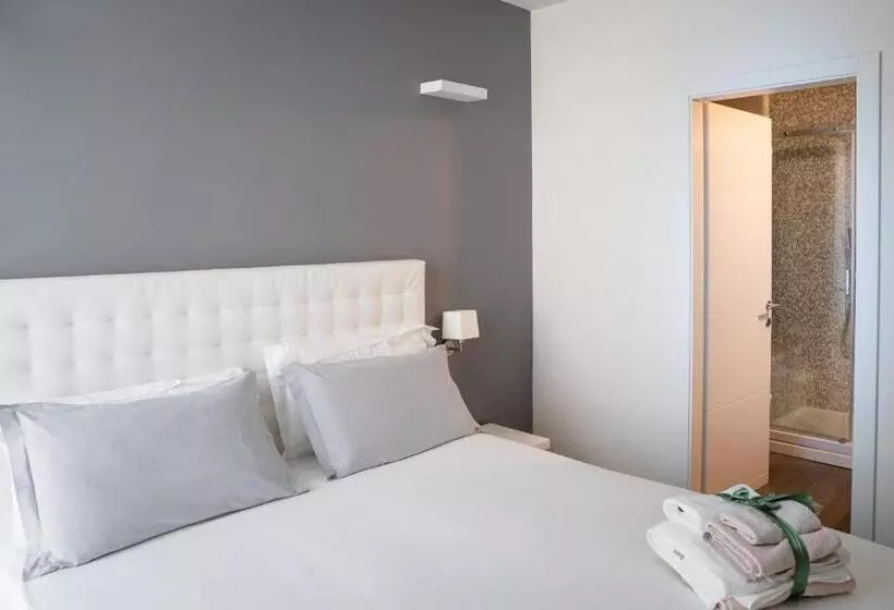 پانسیون Midnight In Genova