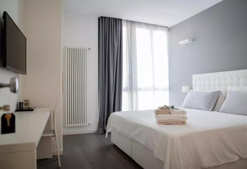 پانسیون Midnight In Genova