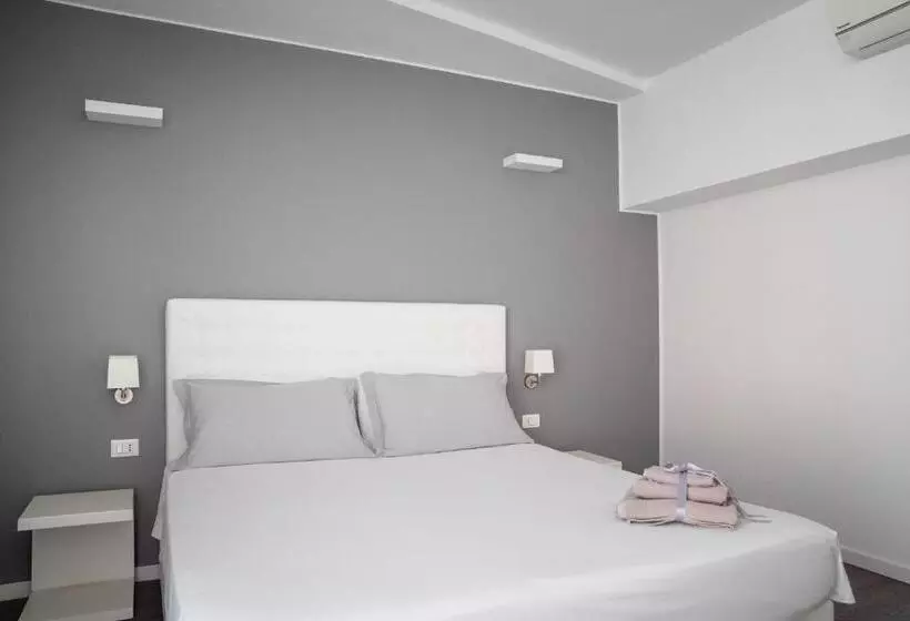 پانسیون Midnight In Genova