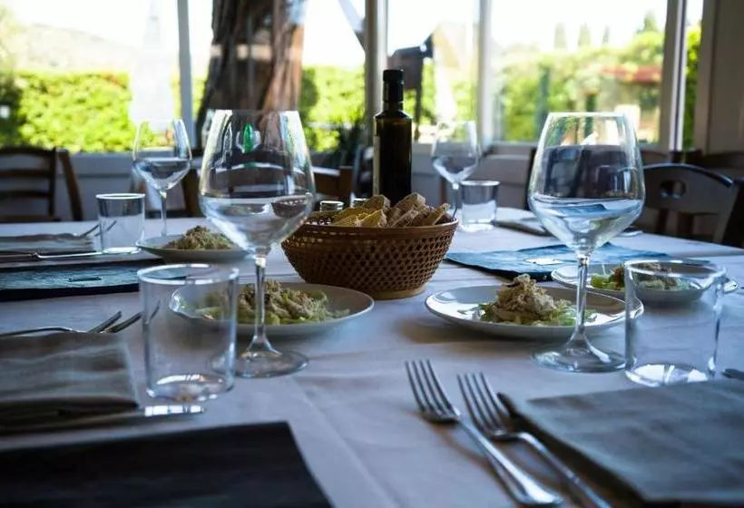 هاستل Locanda Di Ansedonia   Ristorante Griglio