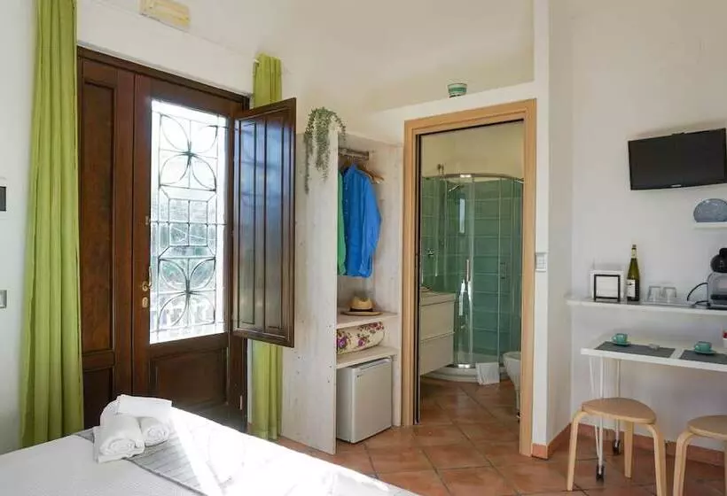 Aamiaismajoitus (B&B) Casale Del Borgo