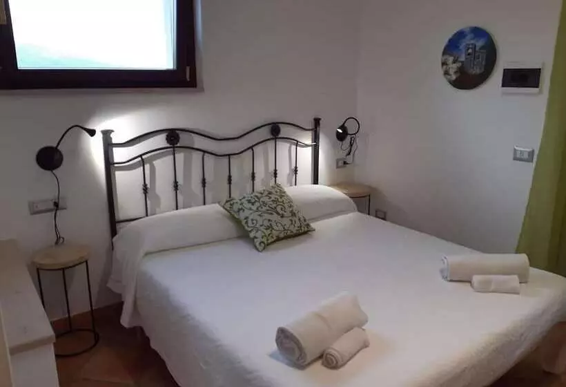 Aamiaismajoitus (B&B) Casale Del Borgo