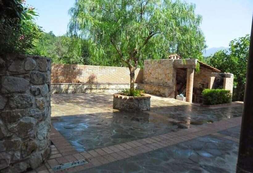 Bed and Breakfast Casale Del Borgo