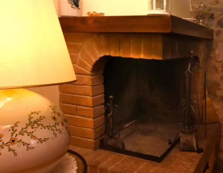 ホテル Agriturismo La Valle Del Sole