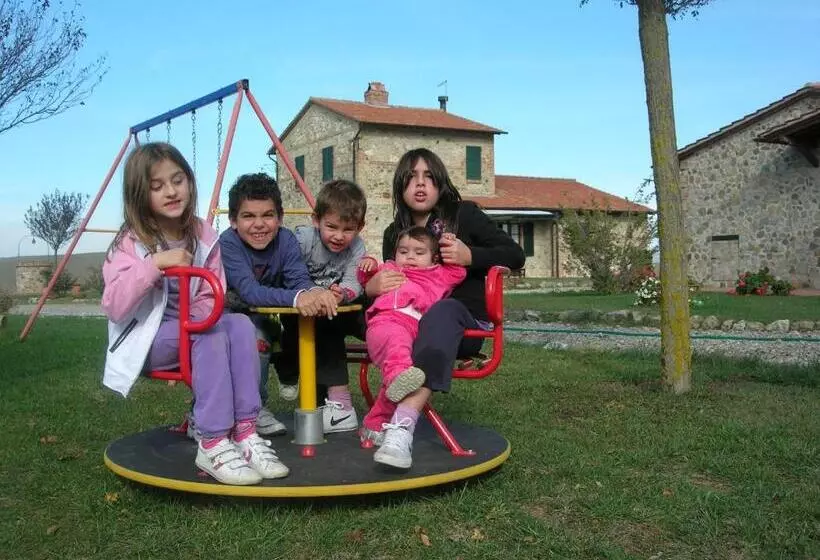 ホテル Agriturismo La Valle Del Sole