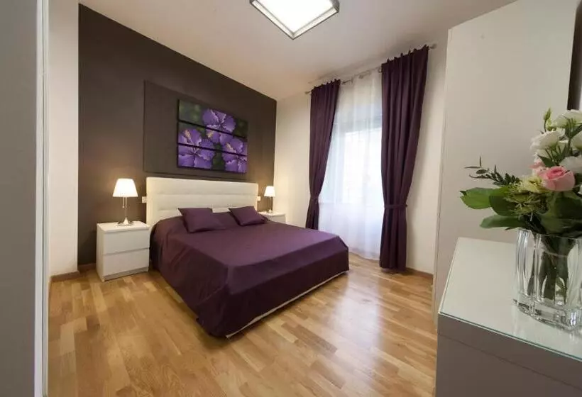 پانسیون Astoria Golden House