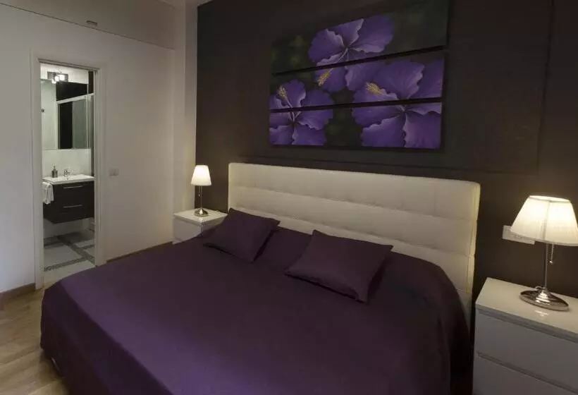 پانسیون Astoria Golden House