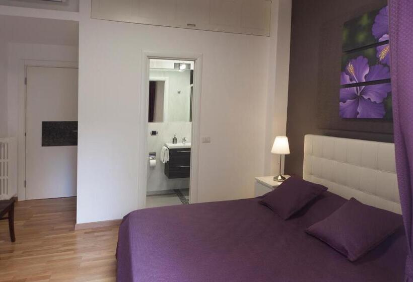 پانسیون Astoria Golden House